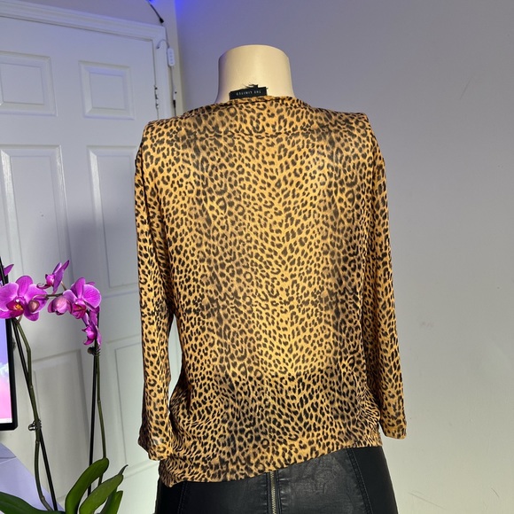 Leopard Blouse 🐆 - Picture 4 of 5